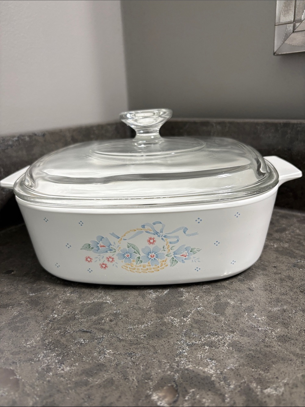Corningware White Covered Casserole with Blue and Pink Floral Basket 2 Litres.